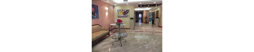Hotel President Pomezia Esterno foto