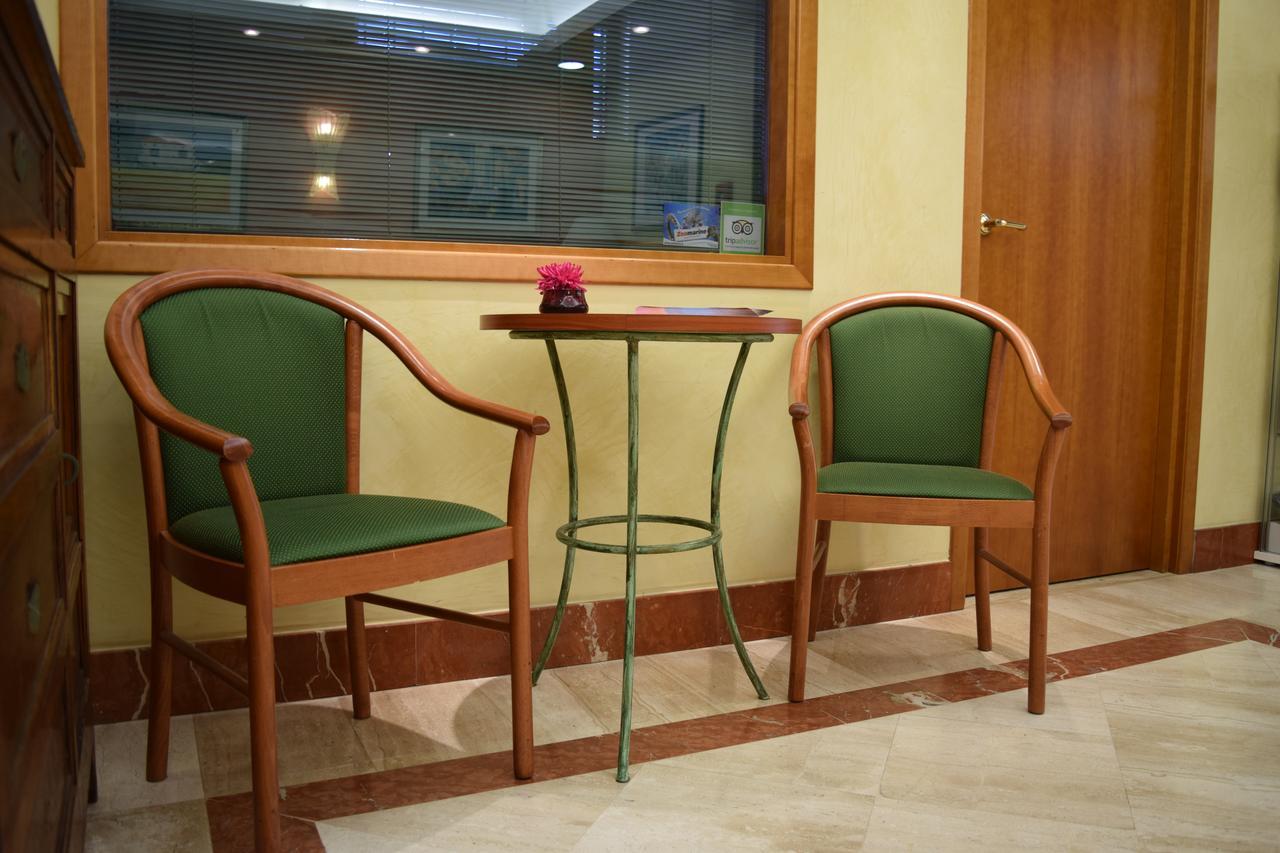 Hotel President Pomezia Esterno foto